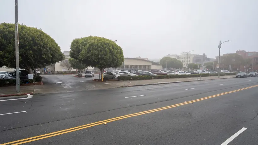 The Marina Park flyers are fake. Here%27s the real Safeway plan
