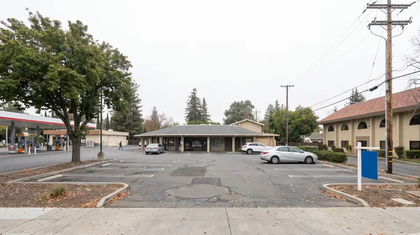 A half-empty Cupertino strip mall could become 35 townhomes